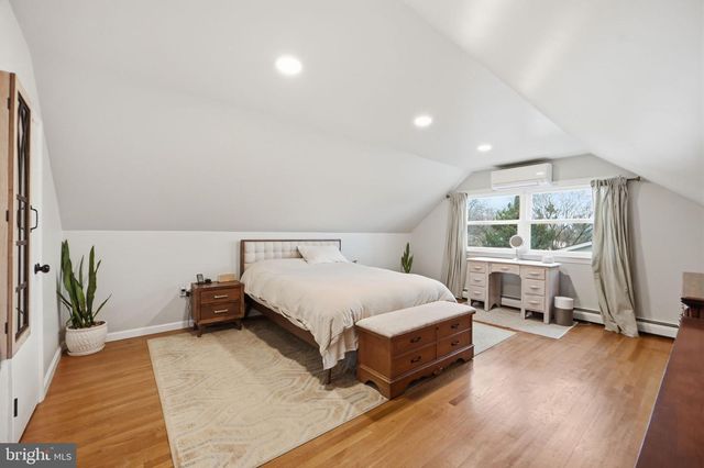 2101 YORK DR, Woodbridge, VA 22191