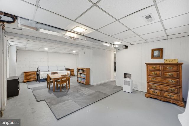 2101 YORK DR, Woodbridge, VA 22191