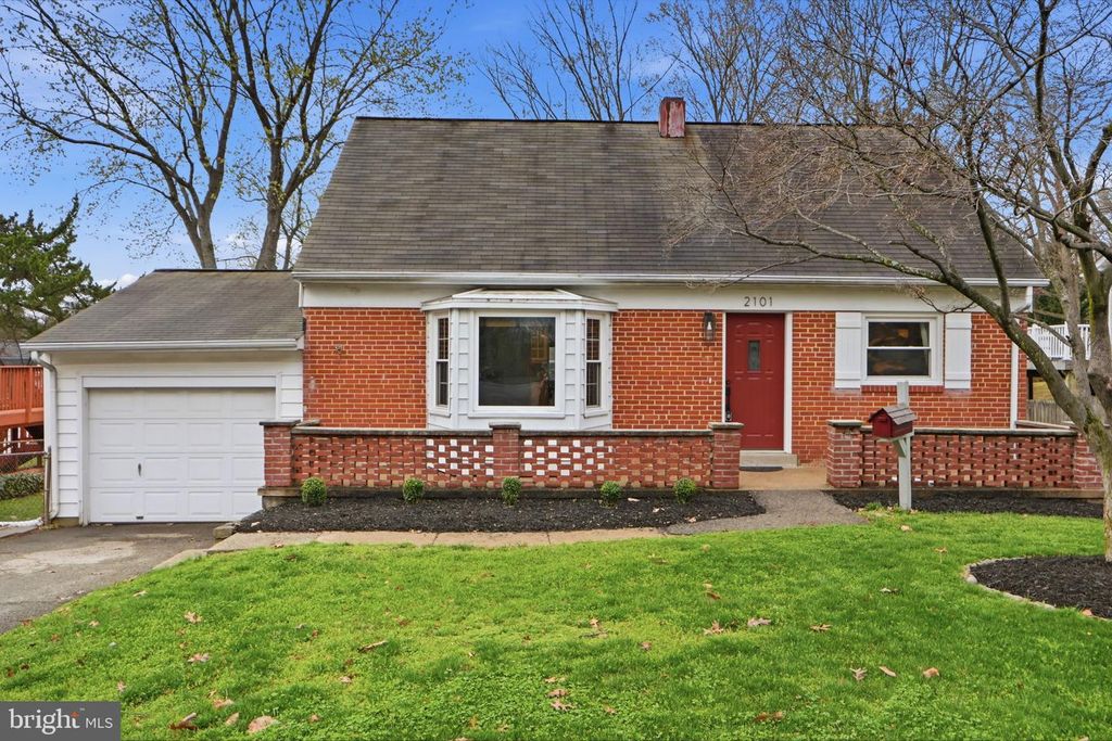 2101 YORK DR, Woodbridge, VA 22191