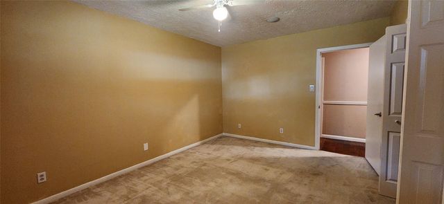 616 Cannan Drive, Angleton, TX 77515