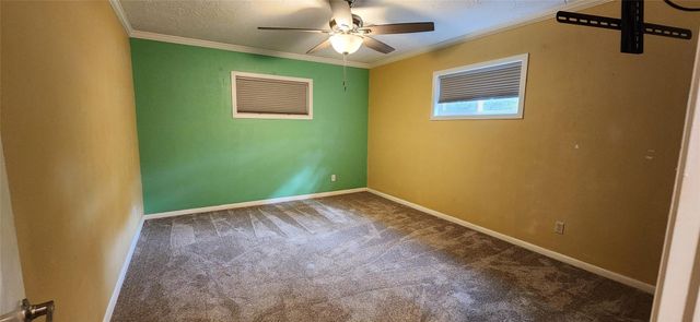 616 Cannan Drive, Angleton, TX 77515