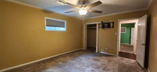616 Cannan Drive, Angleton, TX 77515