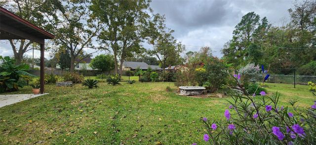 616 Cannan Drive, Angleton, TX 77515