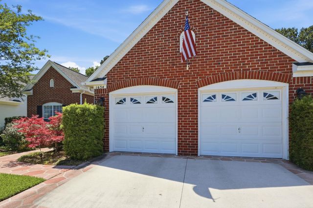 1654 Sedgefield Dr., Murrells Inlet, SC 29576