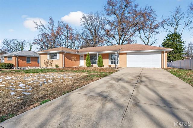 3685 Marietta Drive, Florissant, MO 63033
