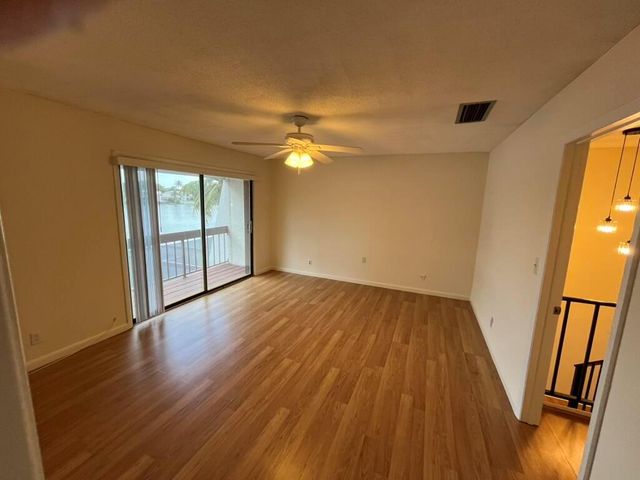 3094 BERMWOOD Lane 237, Hollywood, FL 33021
