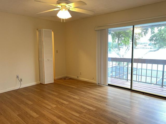 3094 BERMWOOD Lane 237, Hollywood, FL 33021