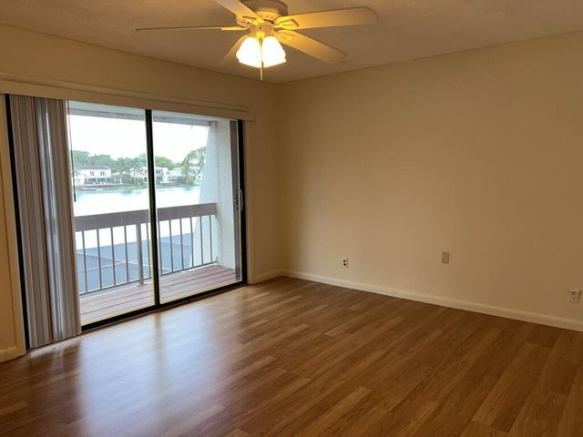 3094 BERMWOOD Lane 237, Hollywood, FL 33021