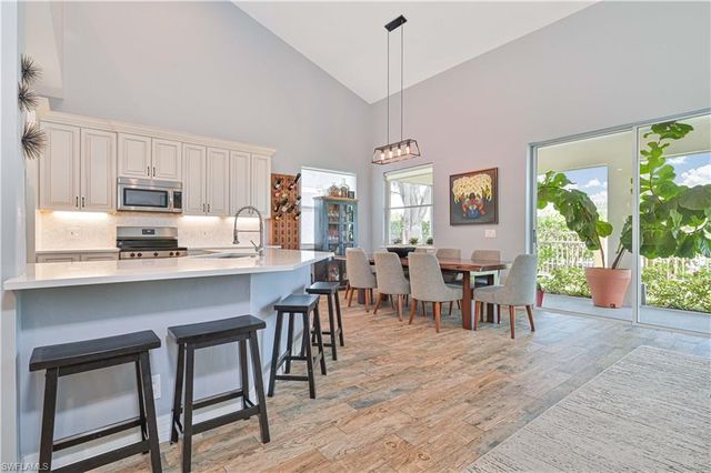 69 Burnt Pine DR, Naples, FL 34119