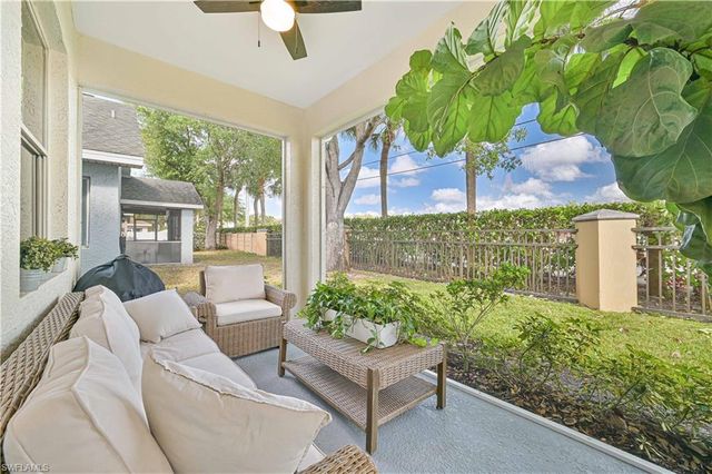 69 Burnt Pine DR, Naples, FL 34119