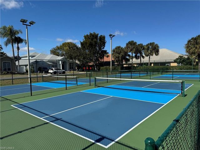 69 Burnt Pine DR, Naples, FL 34119