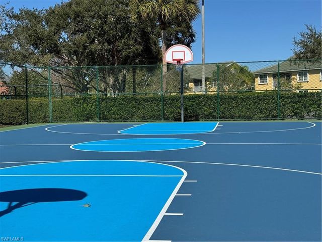 69 Burnt Pine DR, Naples, FL 34119