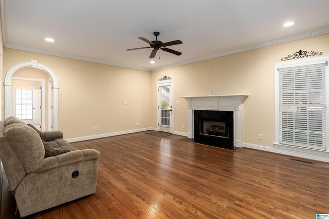 6927 WOODVALE LANE, Trussville, AL 35173