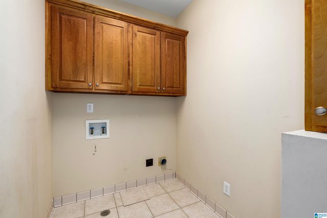 6927 WOODVALE LANE, Trussville, AL 35173