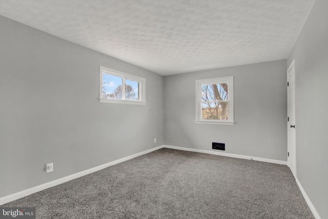 185 LINDY RD, Seven Valleys, PA 17360