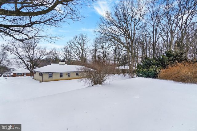 185 LINDY RD, Seven Valleys, PA 17360