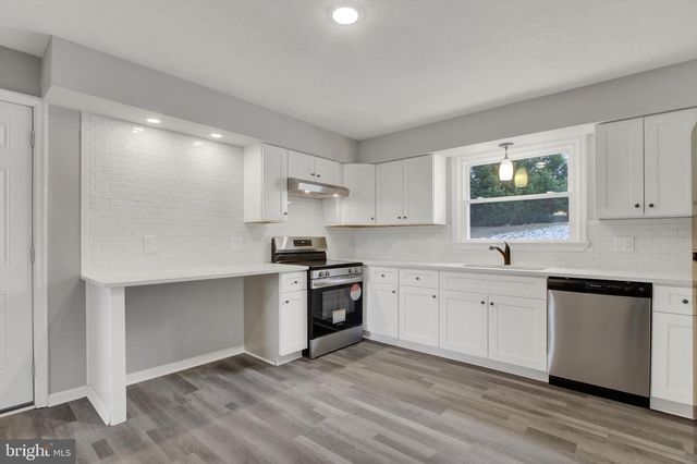 185 LINDY RD, Seven Valleys, PA 17360