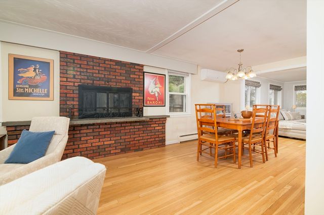 4 Park Dr, Holbrook, MA 02343