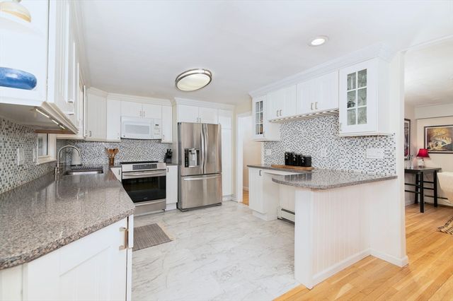 4 Park Dr, Holbrook, MA 02343