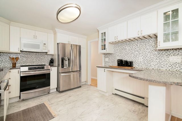 4 Park Dr, Holbrook, MA 02343