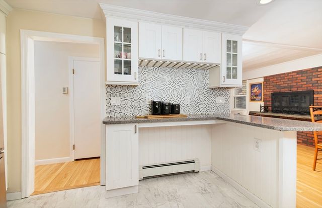 4 Park Dr, Holbrook, MA 02343