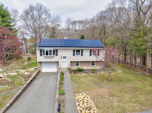 4 Park Dr, Holbrook, MA 02343