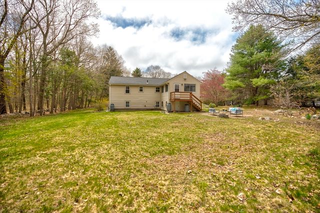 4 Park Dr, Holbrook, MA 02343