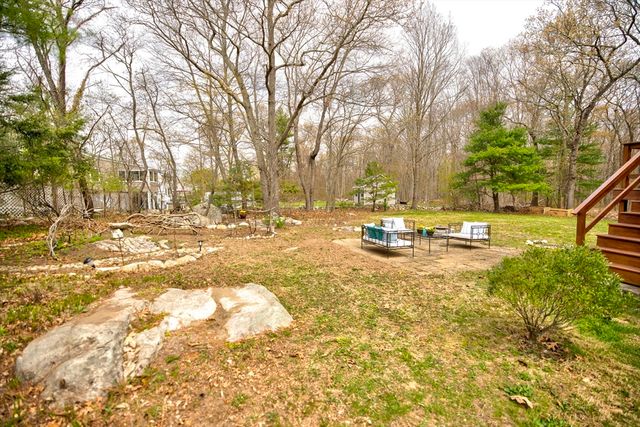 4 Park Dr, Holbrook, MA 02343