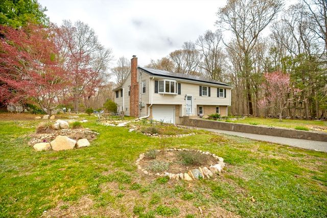 4 Park Dr, Holbrook, MA 02343