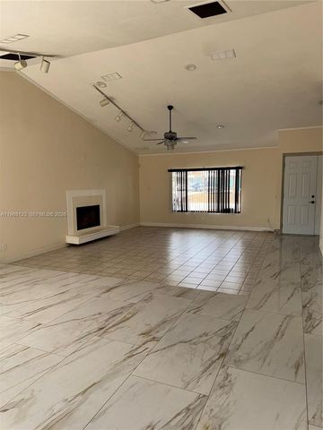 1573 SE Clearbrook St, Port St. Lucie, FL 34983