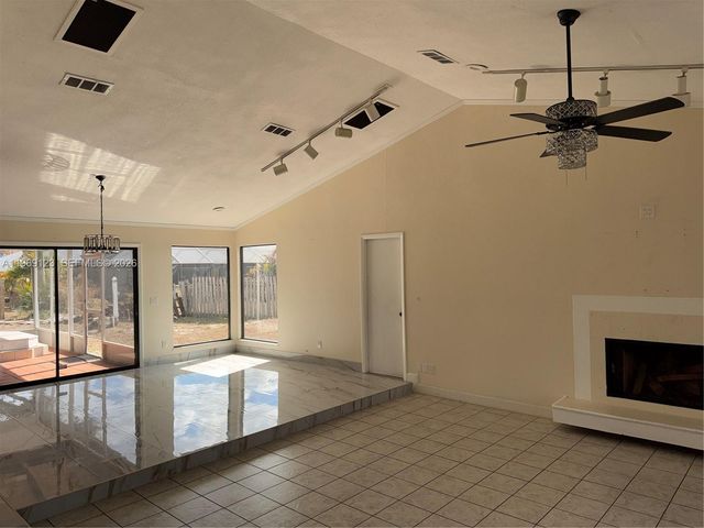 1573 SE Clearbrook St, Port St. Lucie, FL 34983