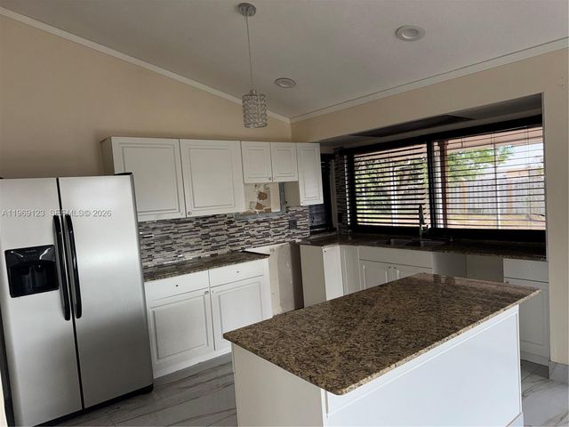 1573 SE Clearbrook St, Port St. Lucie, FL 34983