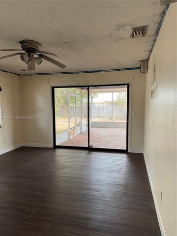 1573 SE Clearbrook St, Port St. Lucie, FL 34983