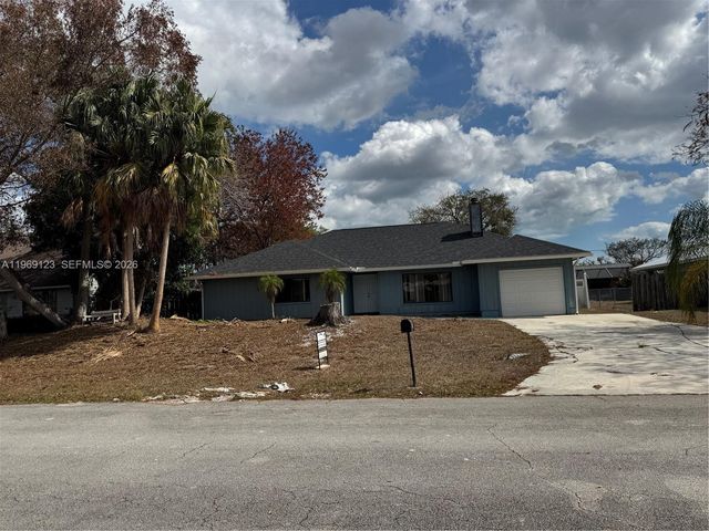 1573 SE Clearbrook St, Port St. Lucie, FL 34983