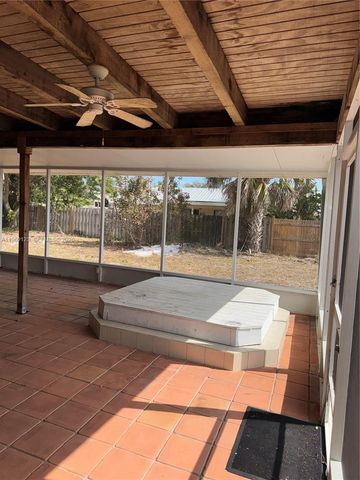 1573 SE Clearbrook St, Port St. Lucie, FL 34983