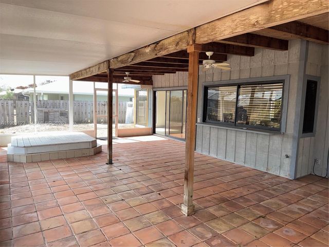 1573 SE Clearbrook St, Port St. Lucie, FL 34983