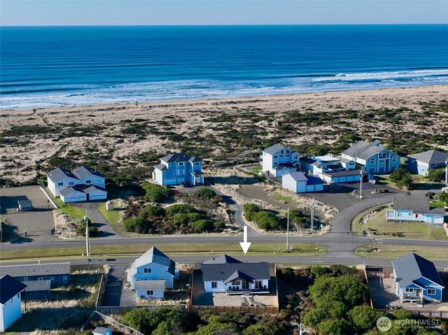 1046 Ocean Shores Boulevard, Ocean Shores, WA 98569