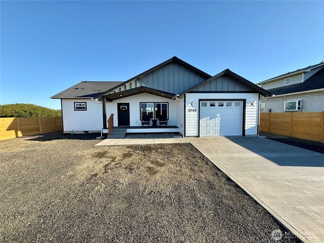 1046 Ocean Shores Boulevard, Ocean Shores, WA 98569