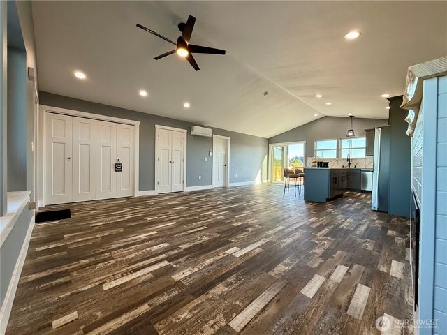 1046 Ocean Shores Boulevard, Ocean Shores, WA 98569