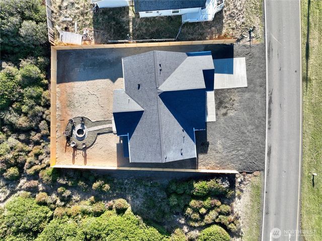 1046 Ocean Shores Boulevard, Ocean Shores, WA 98569