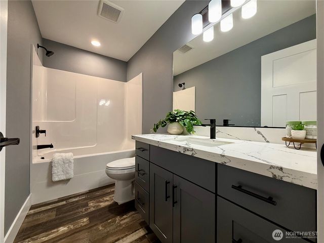 1046 Ocean Shores Boulevard, Ocean Shores, WA 98569