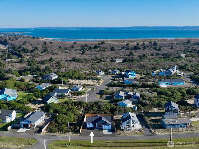 1046 Ocean Shores Boulevard, Ocean Shores, WA 98569