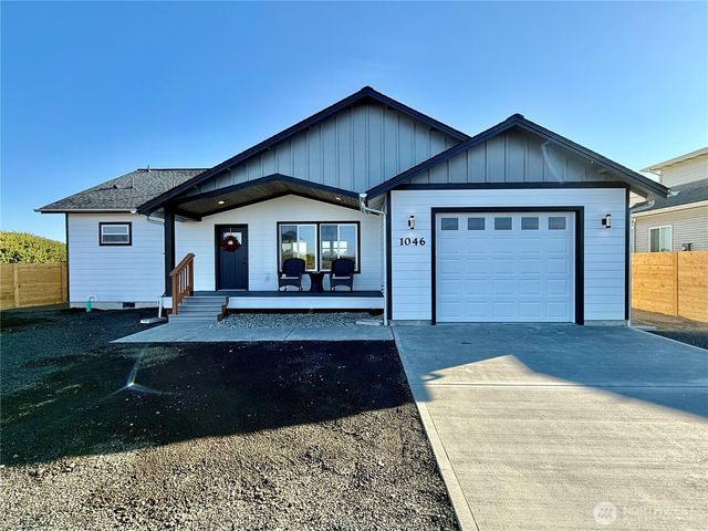 1046 Ocean Shores Boulevard, Ocean Shores, WA 98569