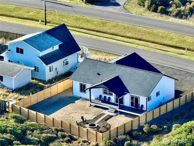 1046 Ocean Shores Boulevard, Ocean Shores, WA 98569
