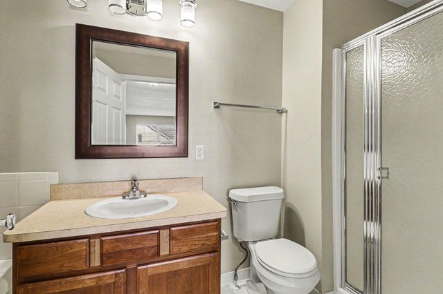 648 Village Lane, Milford Vlg, MI 48381