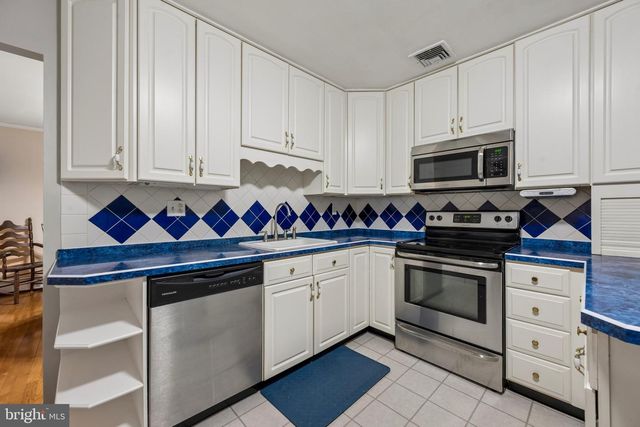 12 DOGWOOD DELL, Coatesville, PA 19320