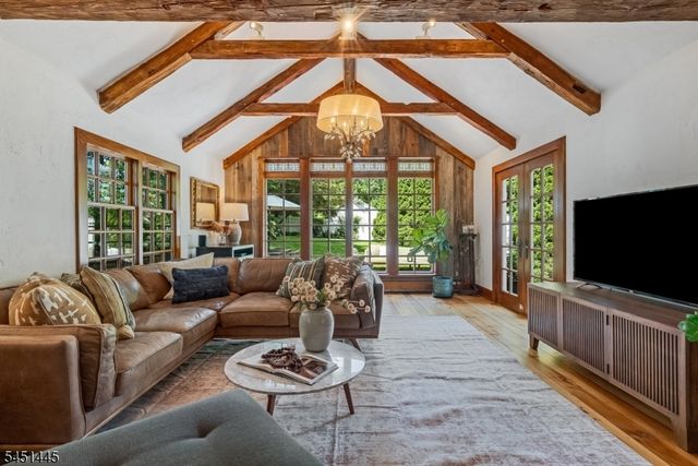 36 E Main St, Mendham Twp., NJ 07960