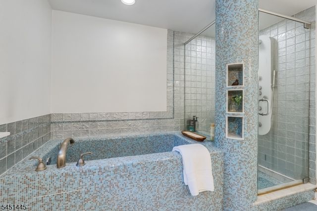 36 E Main St, Mendham Twp., NJ 07960