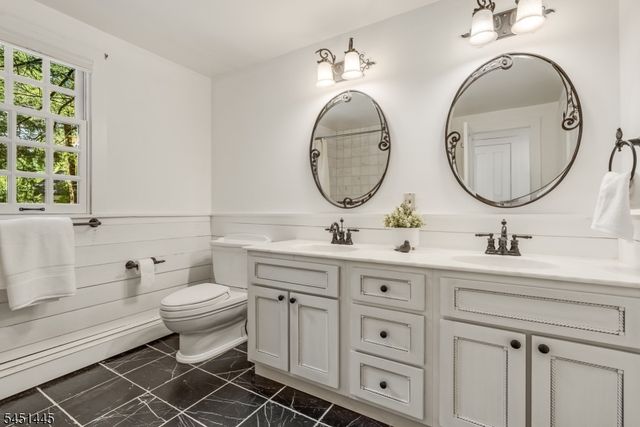 36 E Main St, Mendham Twp., NJ 07960