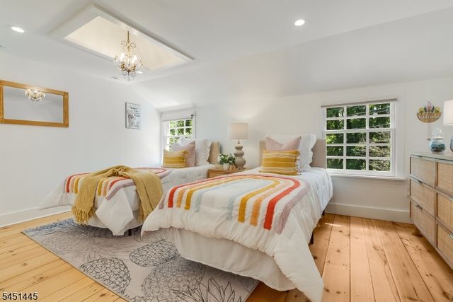 36 E Main St, Mendham Twp., NJ 07960